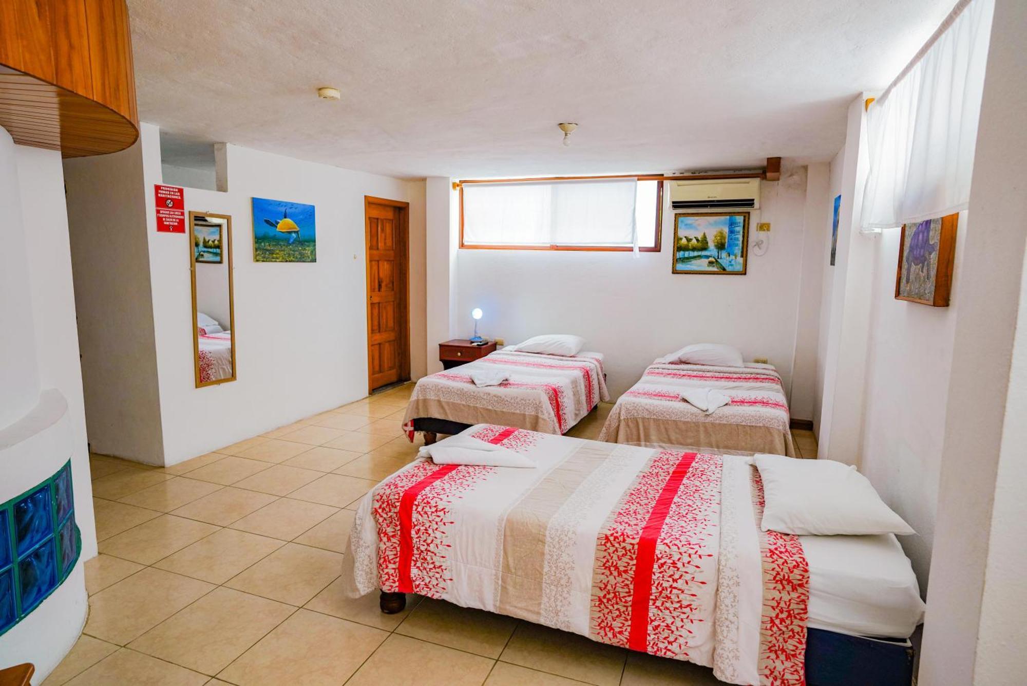 Galapagos Azul Hotel 3*